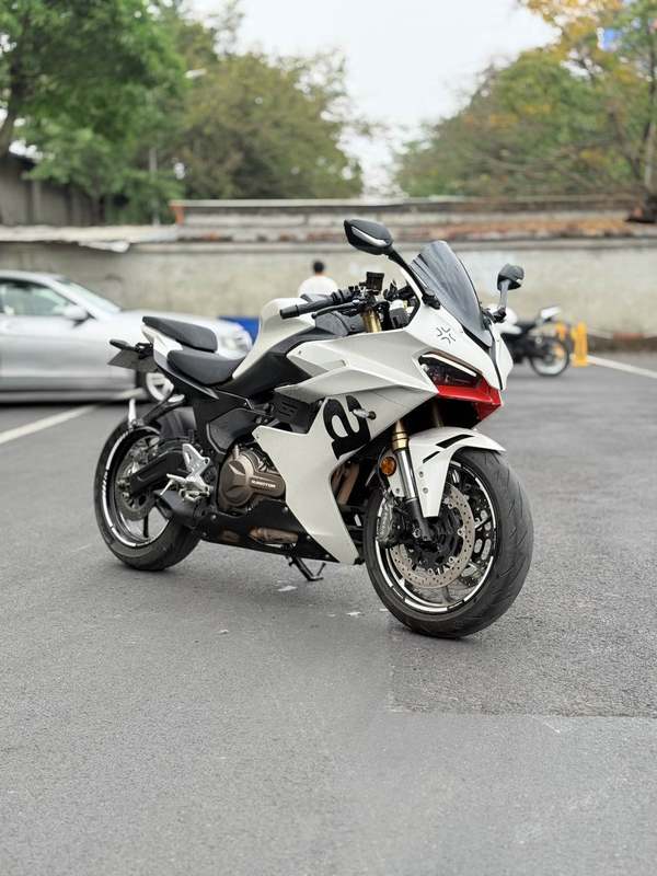 QJMOTOR 赛550