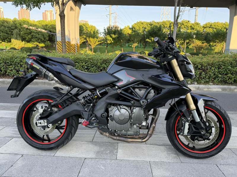 贝纳利 TNT600i
