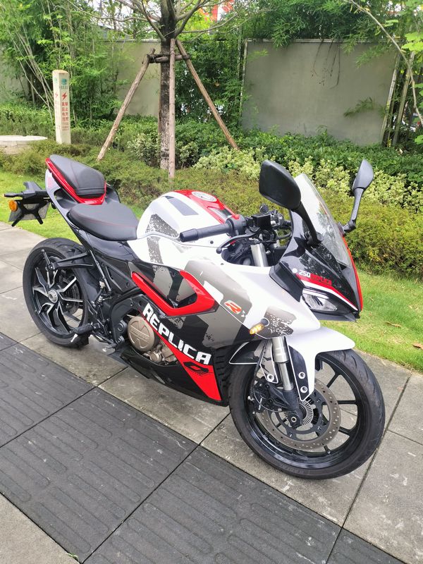 QJMOTOR 赛250