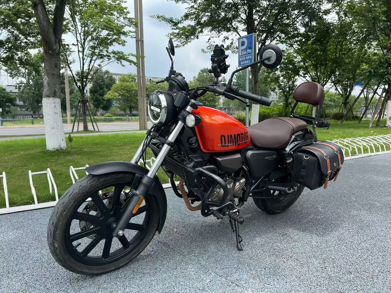 QJMOTOR 闪150