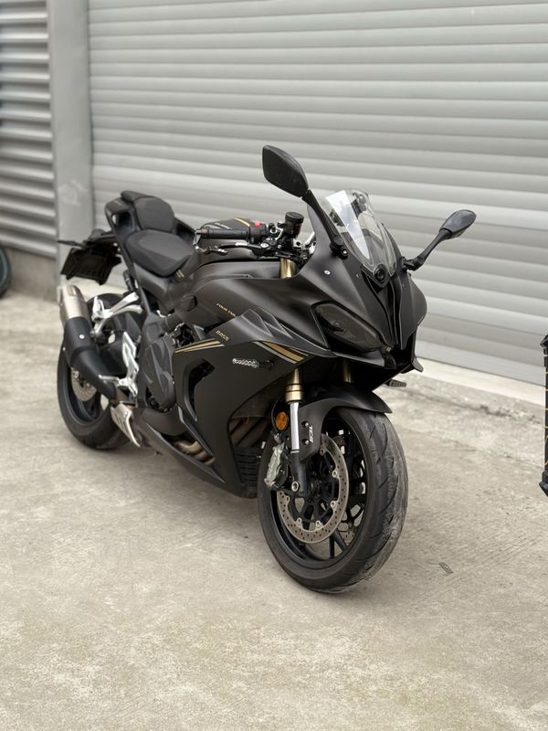 QJMOTOR 赛800