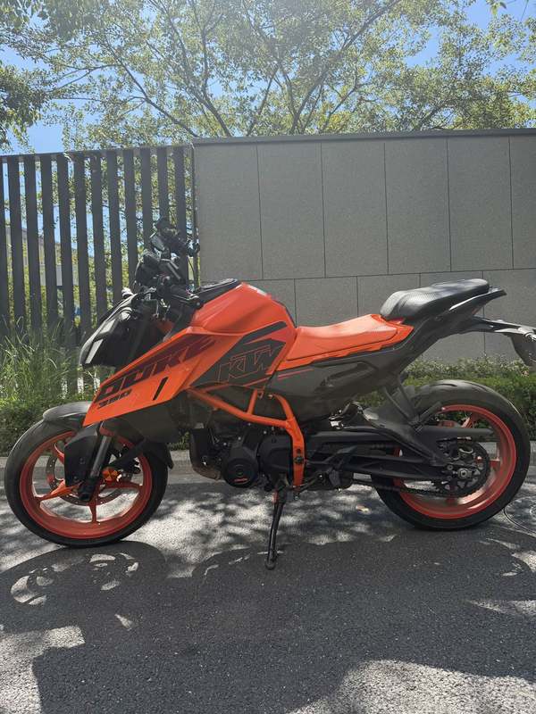 KTMR2R 390 Duke