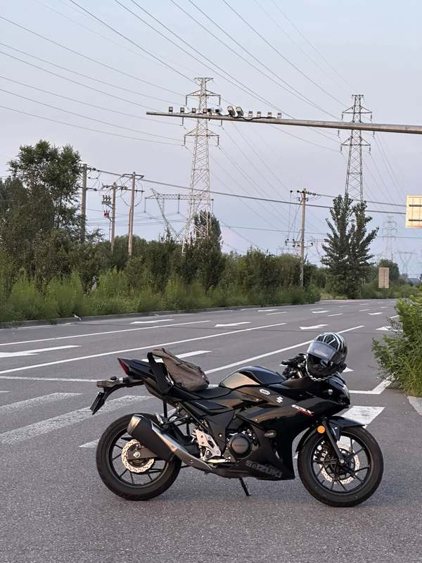 豪爵铃木 GSX250R