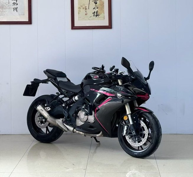 QJMOTOR 赛600