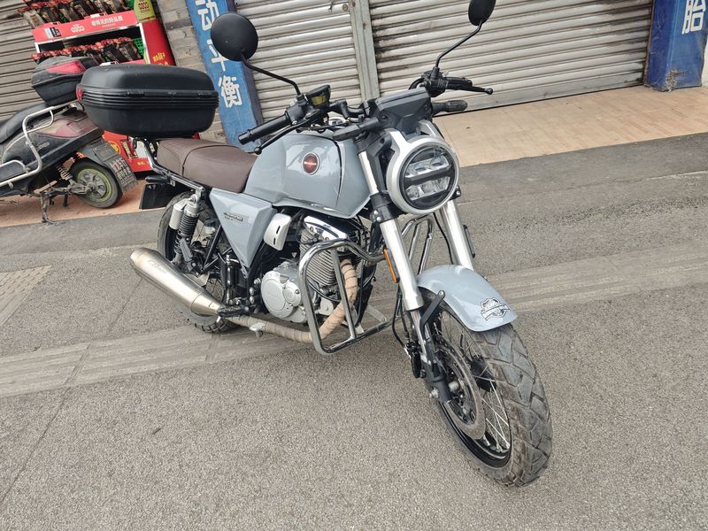 望江 CB150R