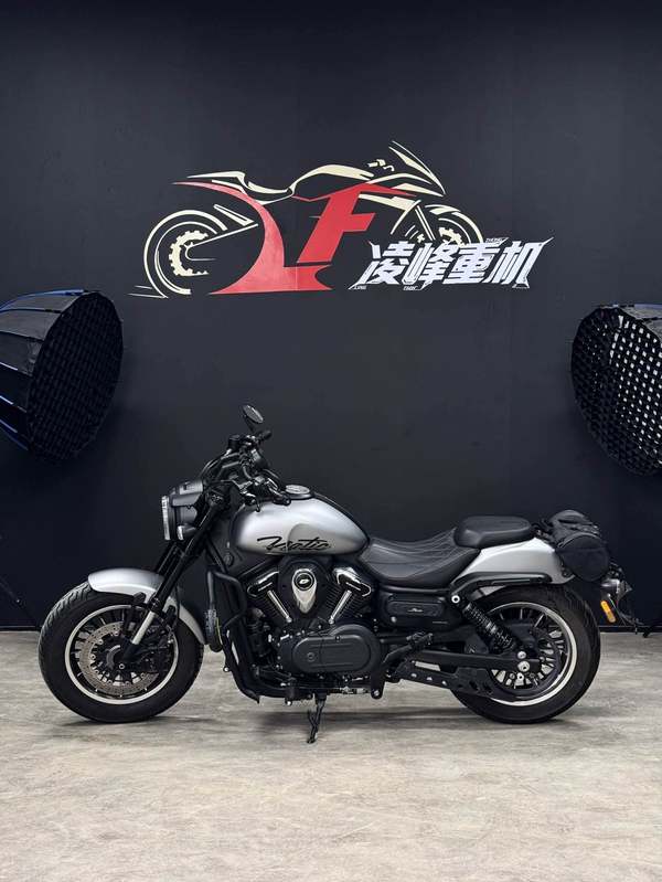QJMOTOR 闪600