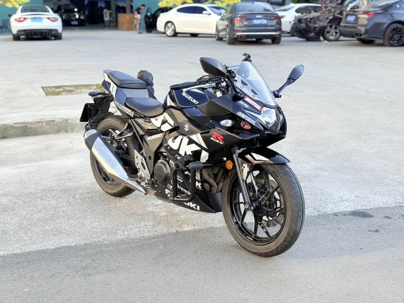 豪爵铃木 GSX250R