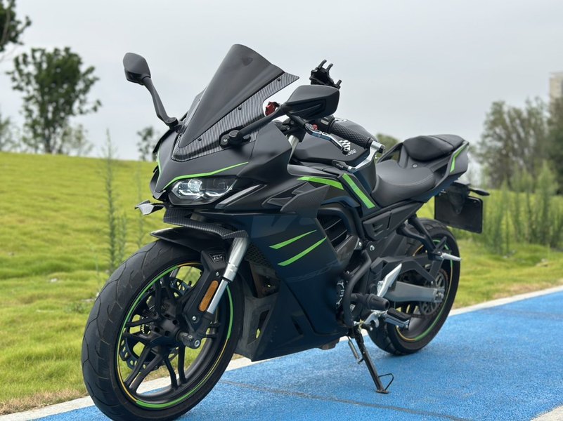 无极 250RR