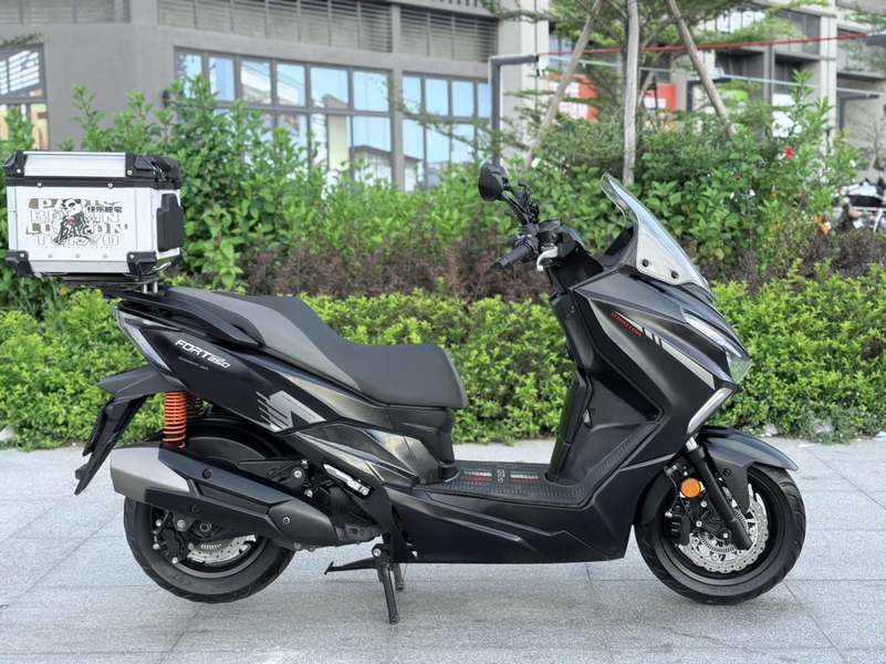 QJMOTOR 鸿250