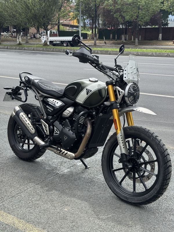 凯旋 Scrambler 400 X