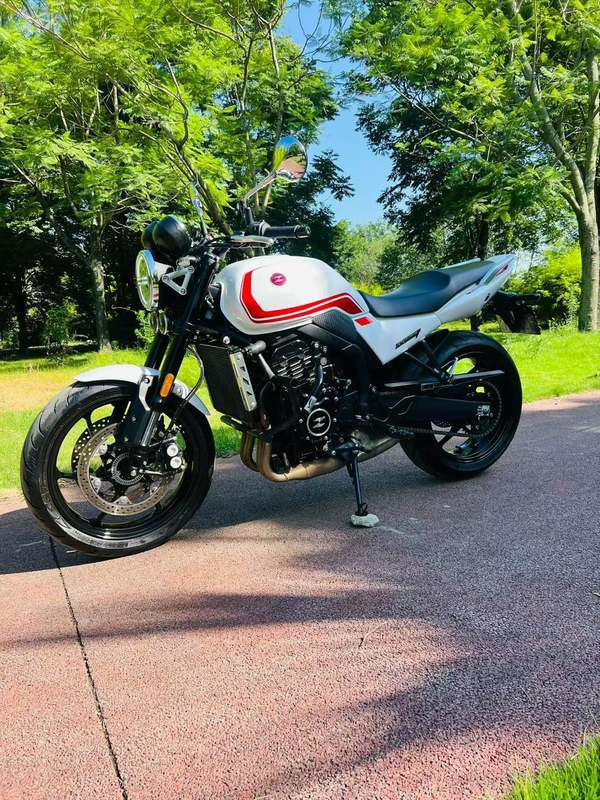 张雪机车 500F