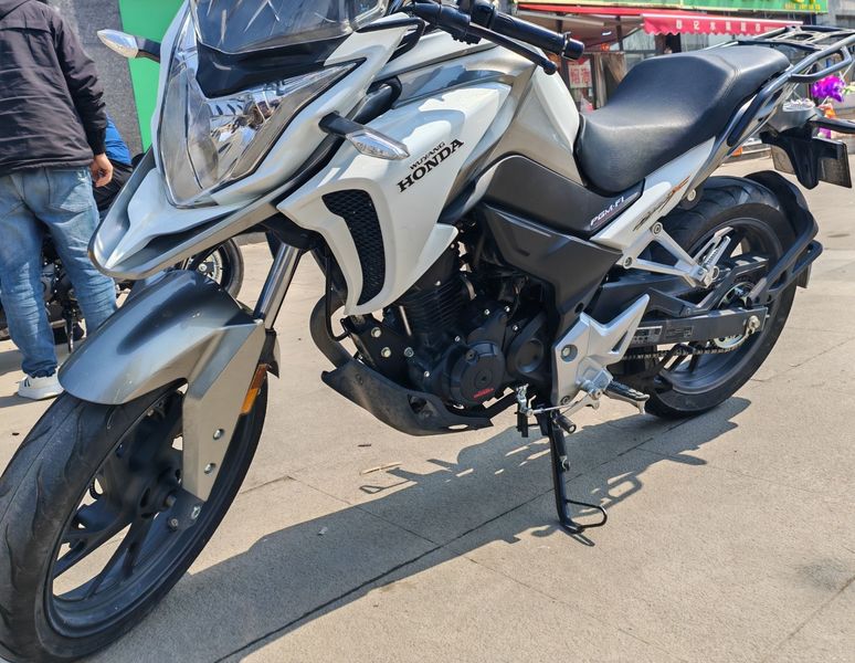 五羊本田 猛鸷 CB190X
