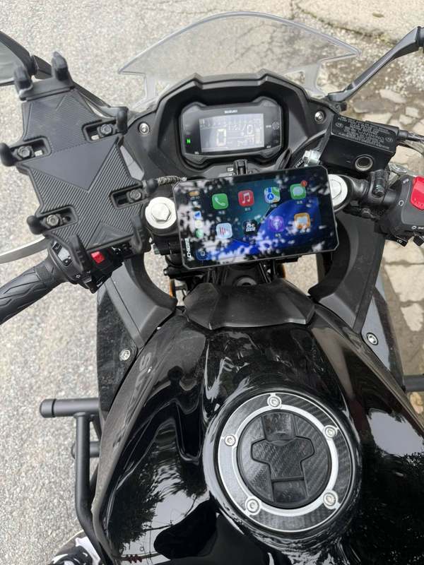 豪爵铃木 GSX250R