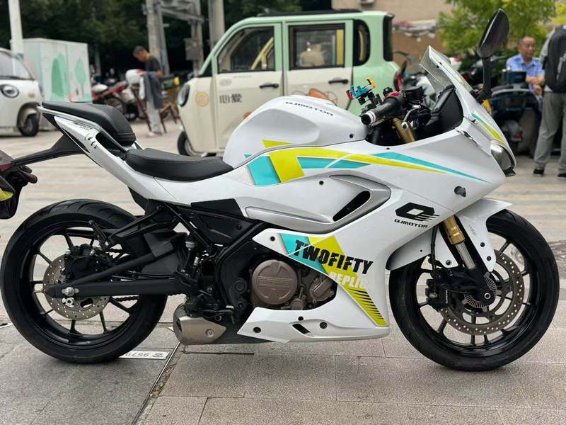QJMOTOR 赛250