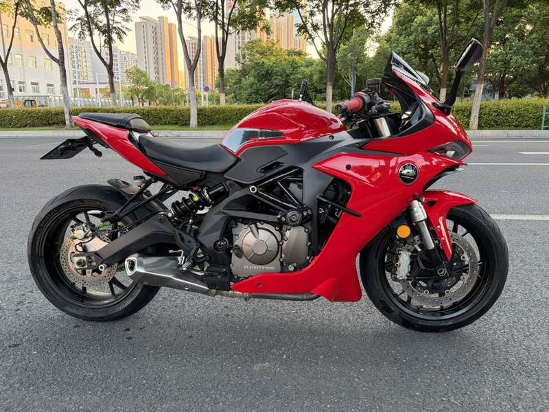 QJMOTOR 赛600