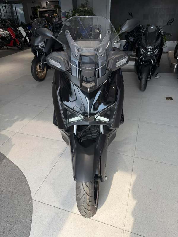 雅马哈 XMAX