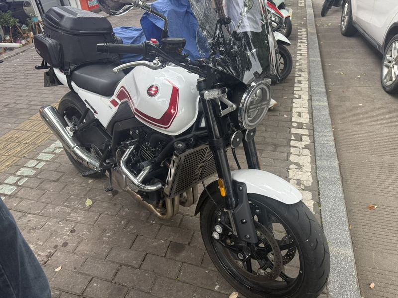 张雪机车 500F