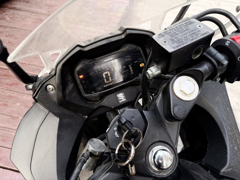 豪爵铃木 GSX250R