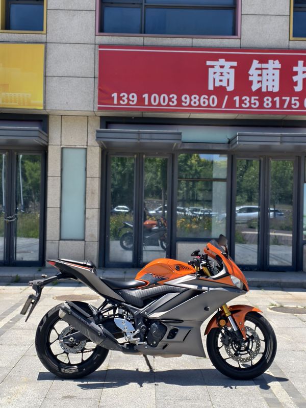 雅马哈 YZF-R3