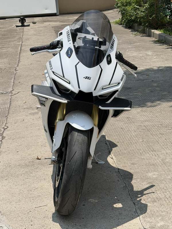 张雪机车 500RR
