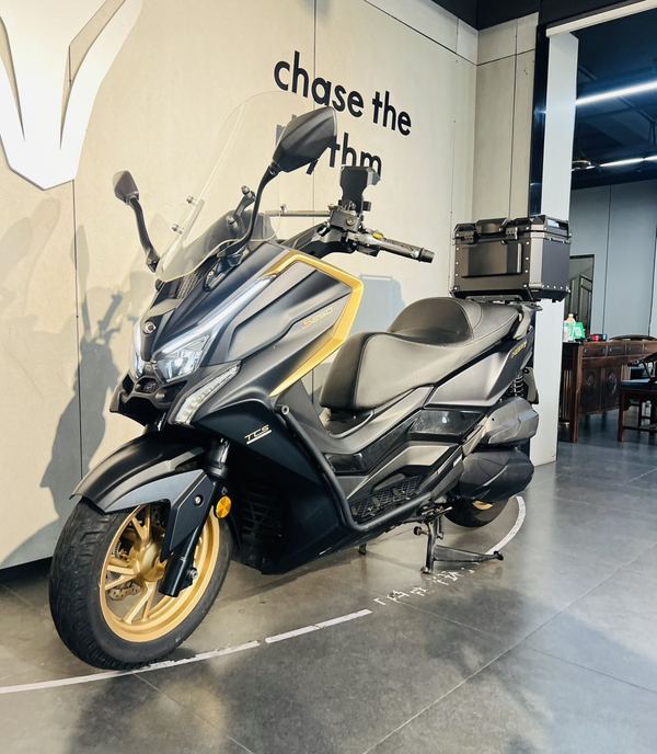光阳 赛艇 S250