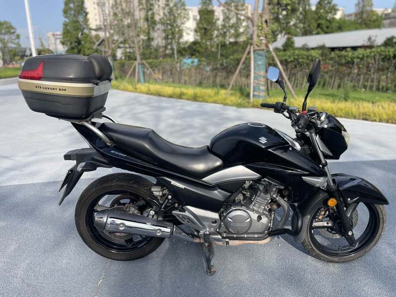 豪爵铃木 骊驰 GW250