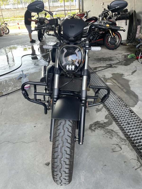 豪爵 TR300