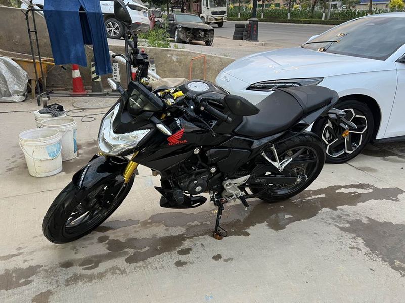 新大洲本田 CBF190R