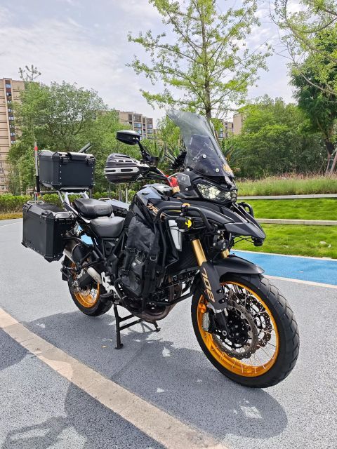 贝纳利 TRK702