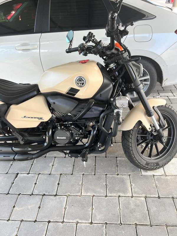 贝纳利 哈伦252