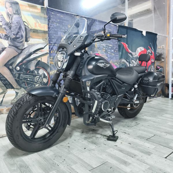 豪爵 TR300