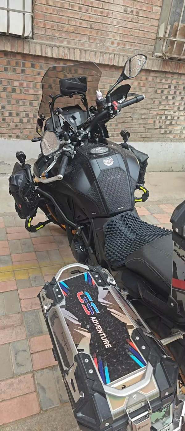 贝纳利 TRK552