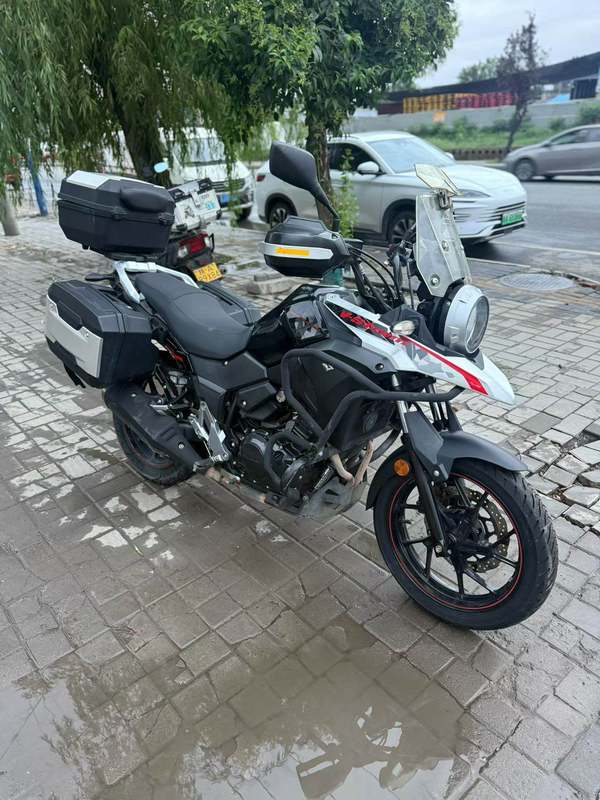 豪爵铃木 DL250