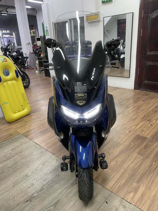 雅马哈 NMAX