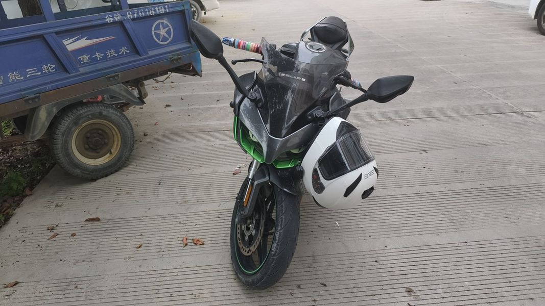 无极 250RR