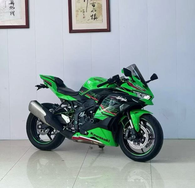 川崎 ZX-4R