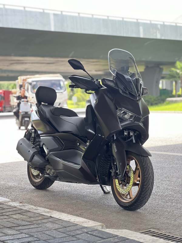 雅马哈 XMAX