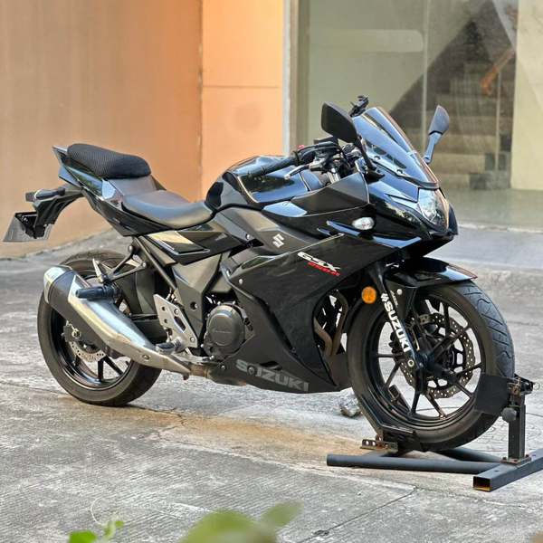 豪爵铃木 GSX250R