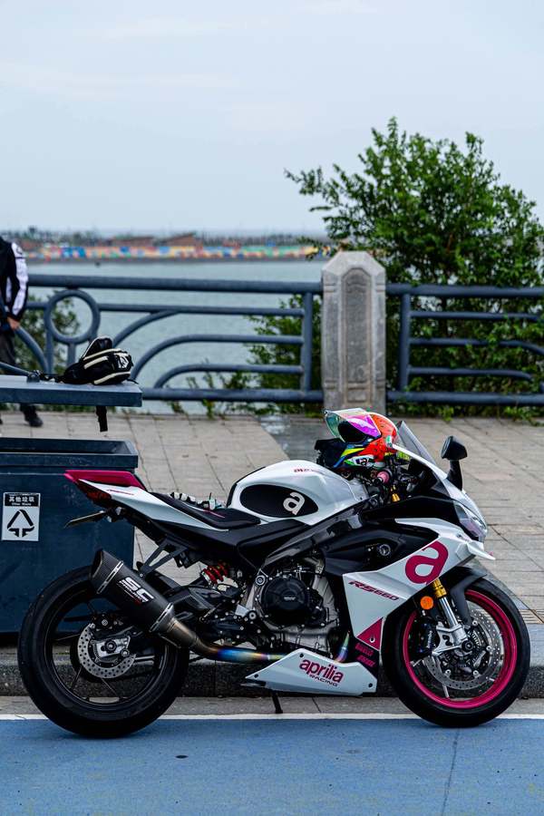 阿普利亚 RS 660 
