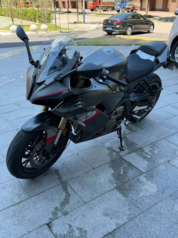 QJMOTOR 赛600
