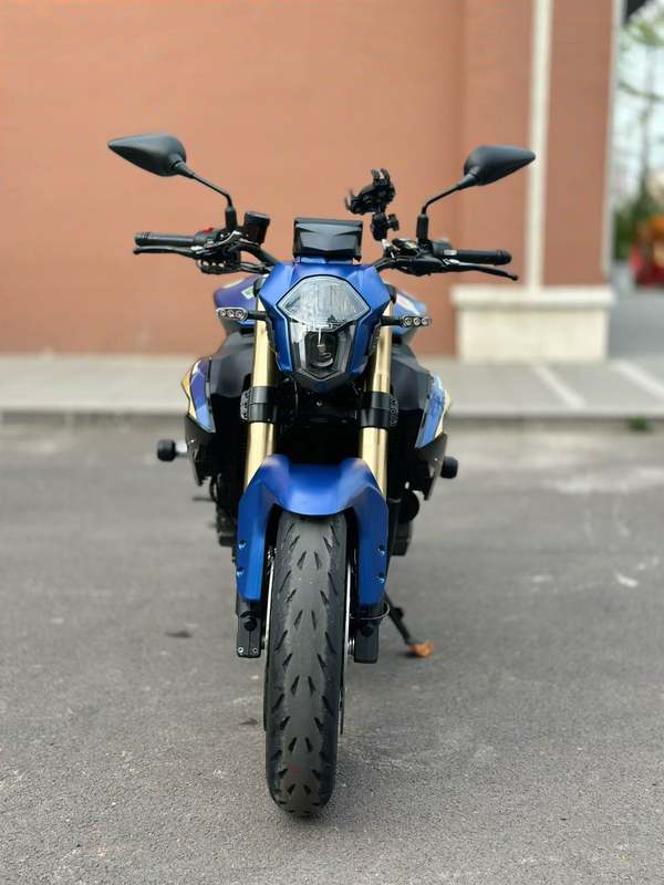 贝纳利 TNT600i