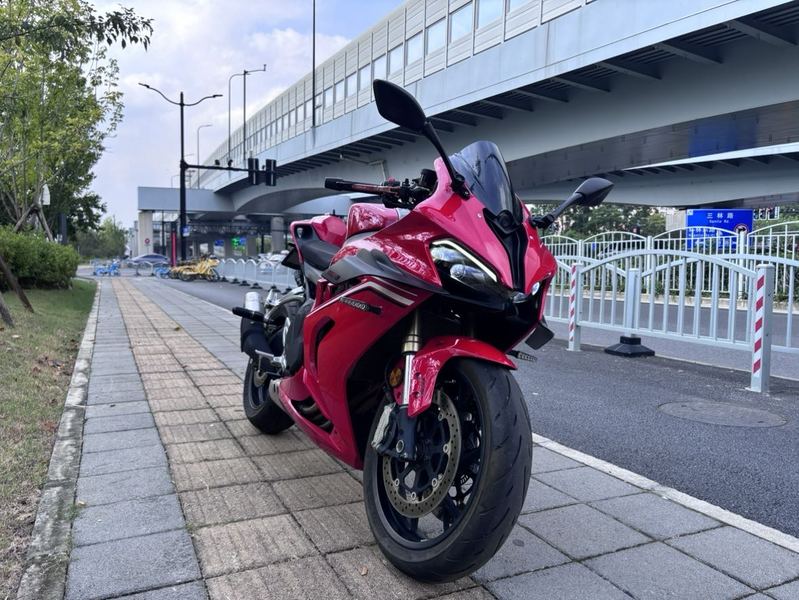 QJMOTOR 赛800