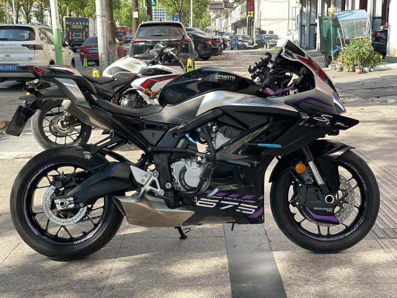 春风 675SR