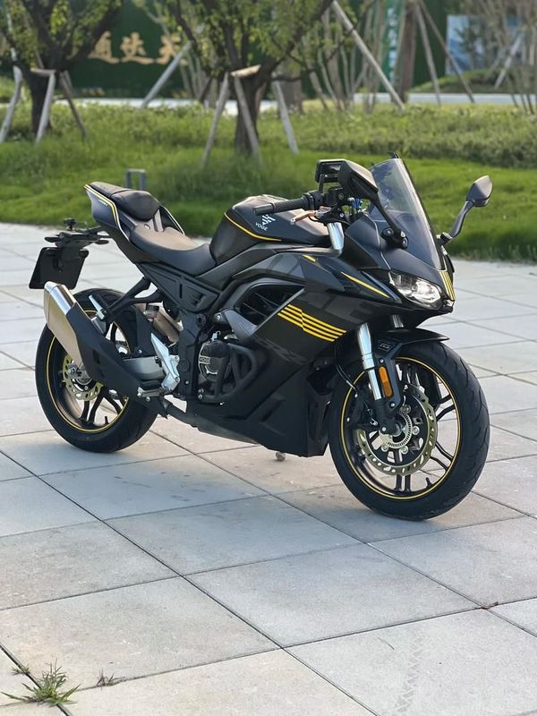 无极 250RR
