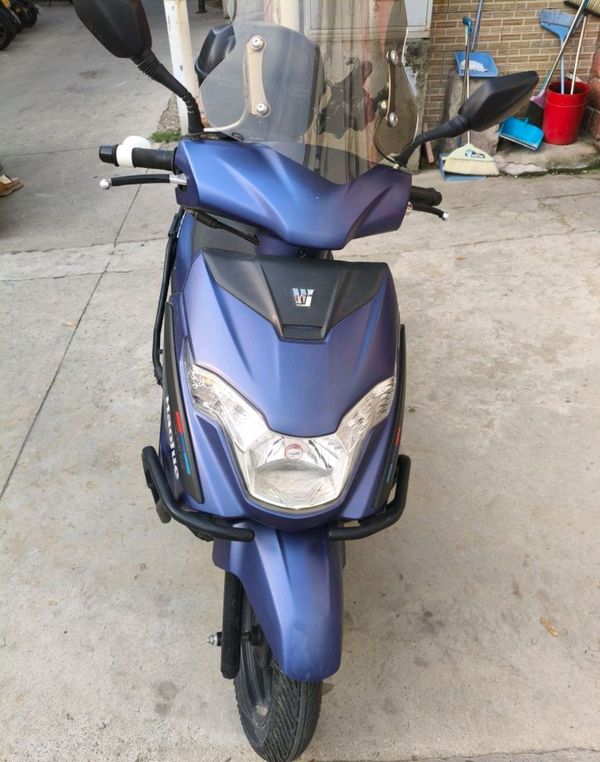 豪爵 虎鲨VX125