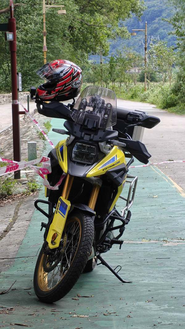 铃木 V-Strom 1050
