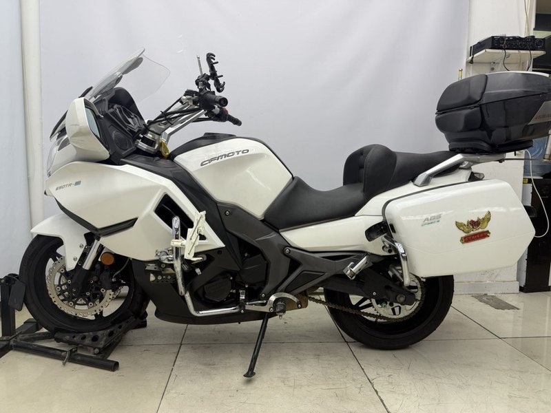 春风 650TR-G