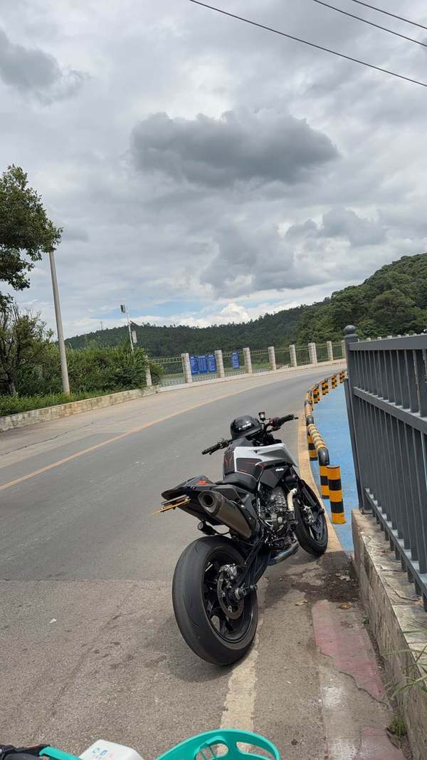 KTMR2R 790 Duke