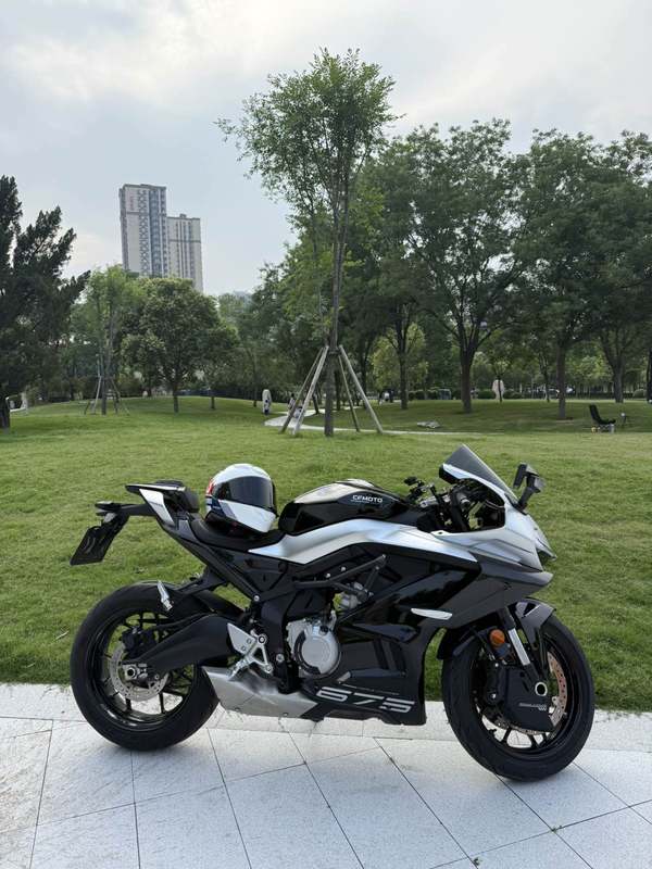 春风 675SR