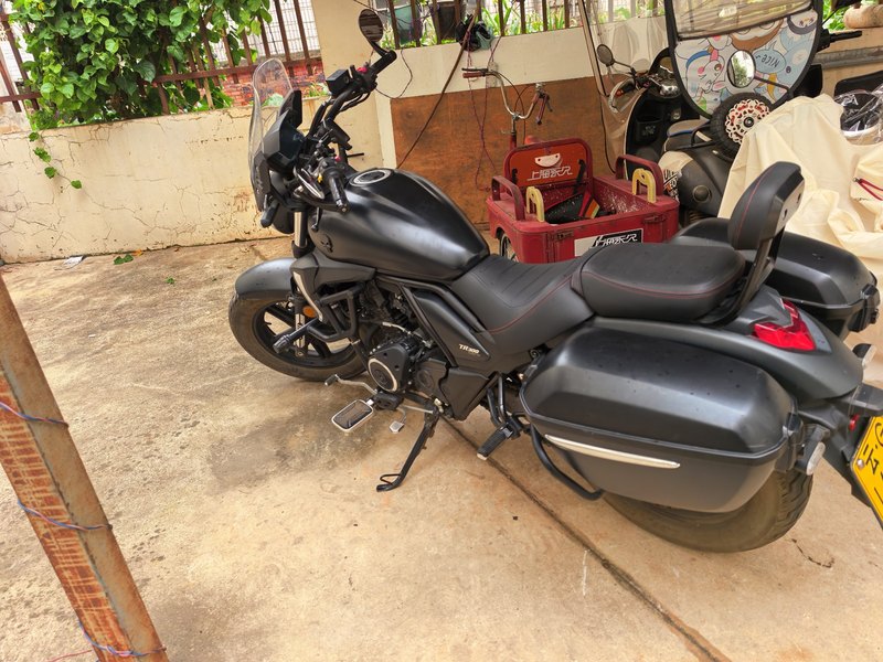 豪爵 TR300